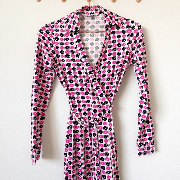 Diane Von Furstenberg Wrap Dress - Picture 3 of 12